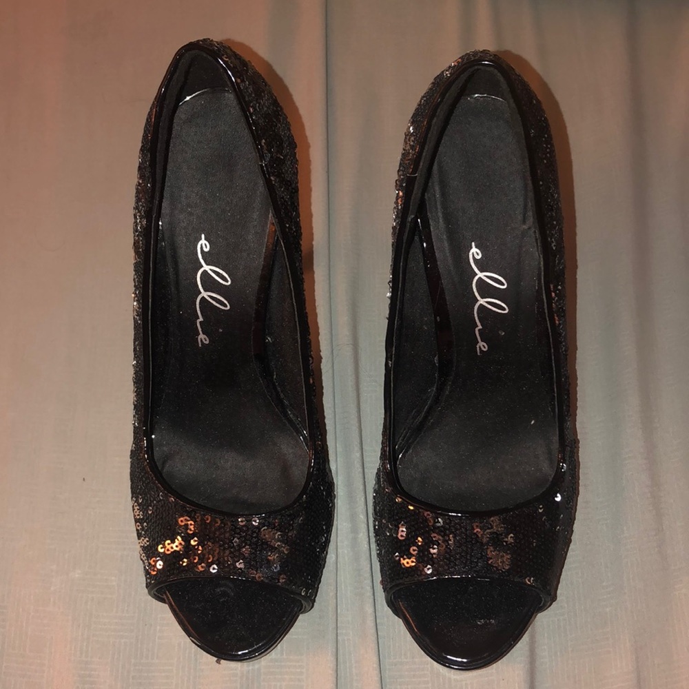 Ellie Black Sequin 6” High Heels, size 9